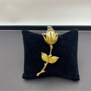 Gold Rose Stem Brooch Pin - Elegant Floral Women's Jewelry